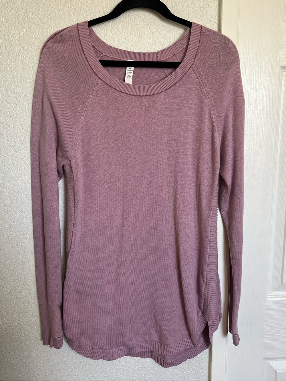 Lululemon Hello Aloe Pullover Sweater Mauve Pink Size 10 Thumbhole Crewneck - Picture 3 of 8